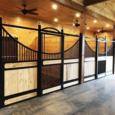 Vilka är funktionerna hos Stall Dividing Panels, speciellt för hästar?